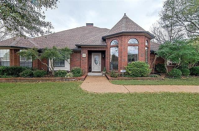 1st image of 12 Glenbrook Cir