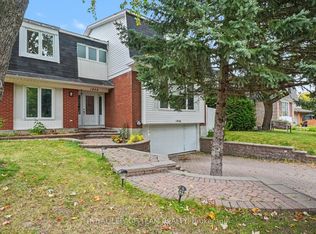 1926 Marquis Ave, Ottawa, ON K1J 8J2
