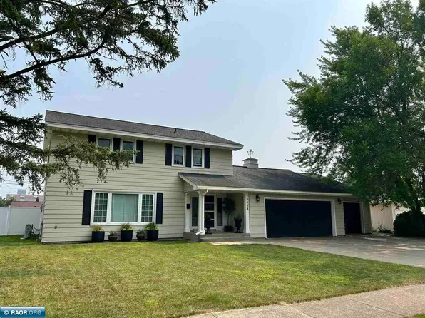3454 Outer Dr, Hibbing, MN 55746