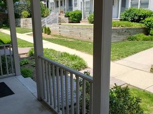 150 Panorama Dr, Edgewater, NJ 07020