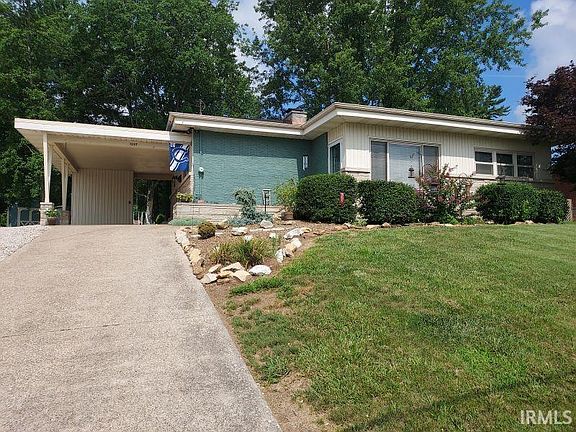 3rd image of 1037 Dorbett St