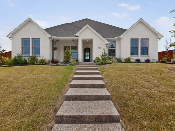 10813 Alta Sierra Dr, Benbrook, TX 76126