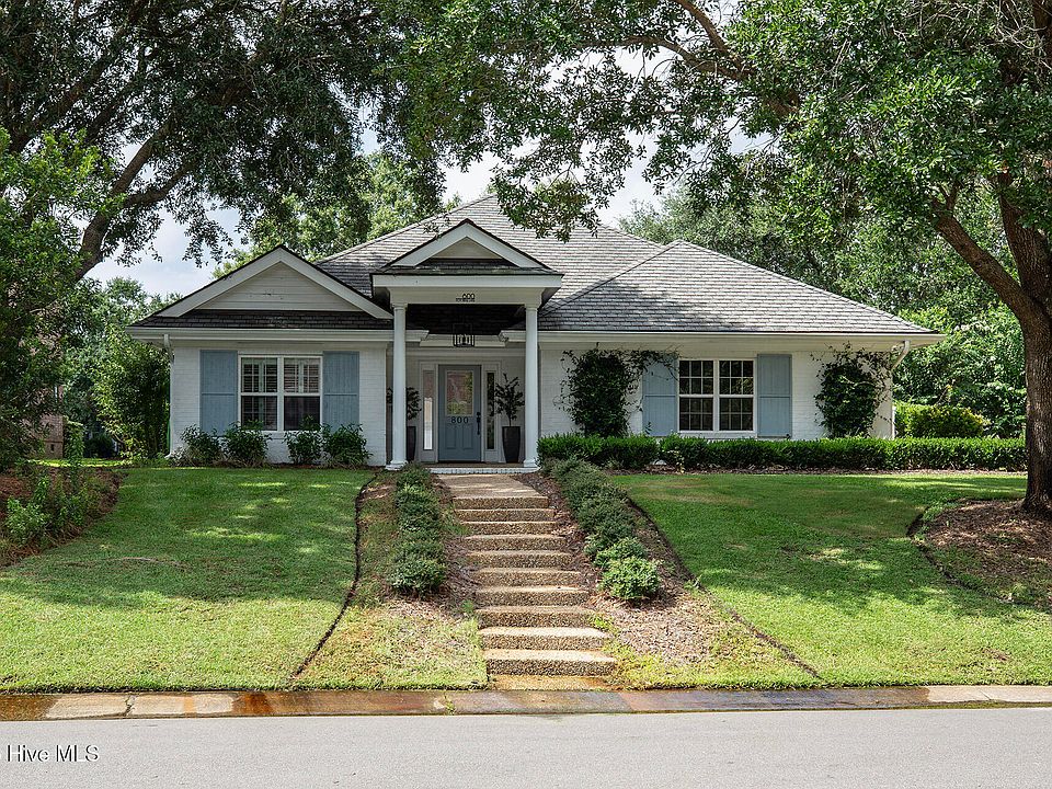 1st image of 800 Fox Ridge Lane