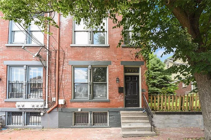 1420 Columbus Ave photo 1