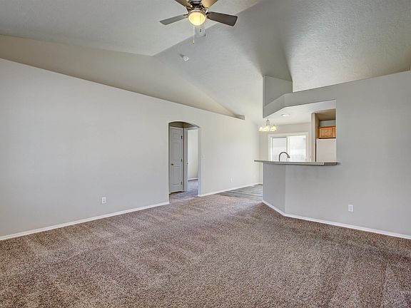 5th image of 405 N Copper River Dr