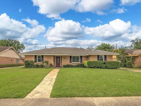 1718 Droxford Dr, Houston, TX 77008