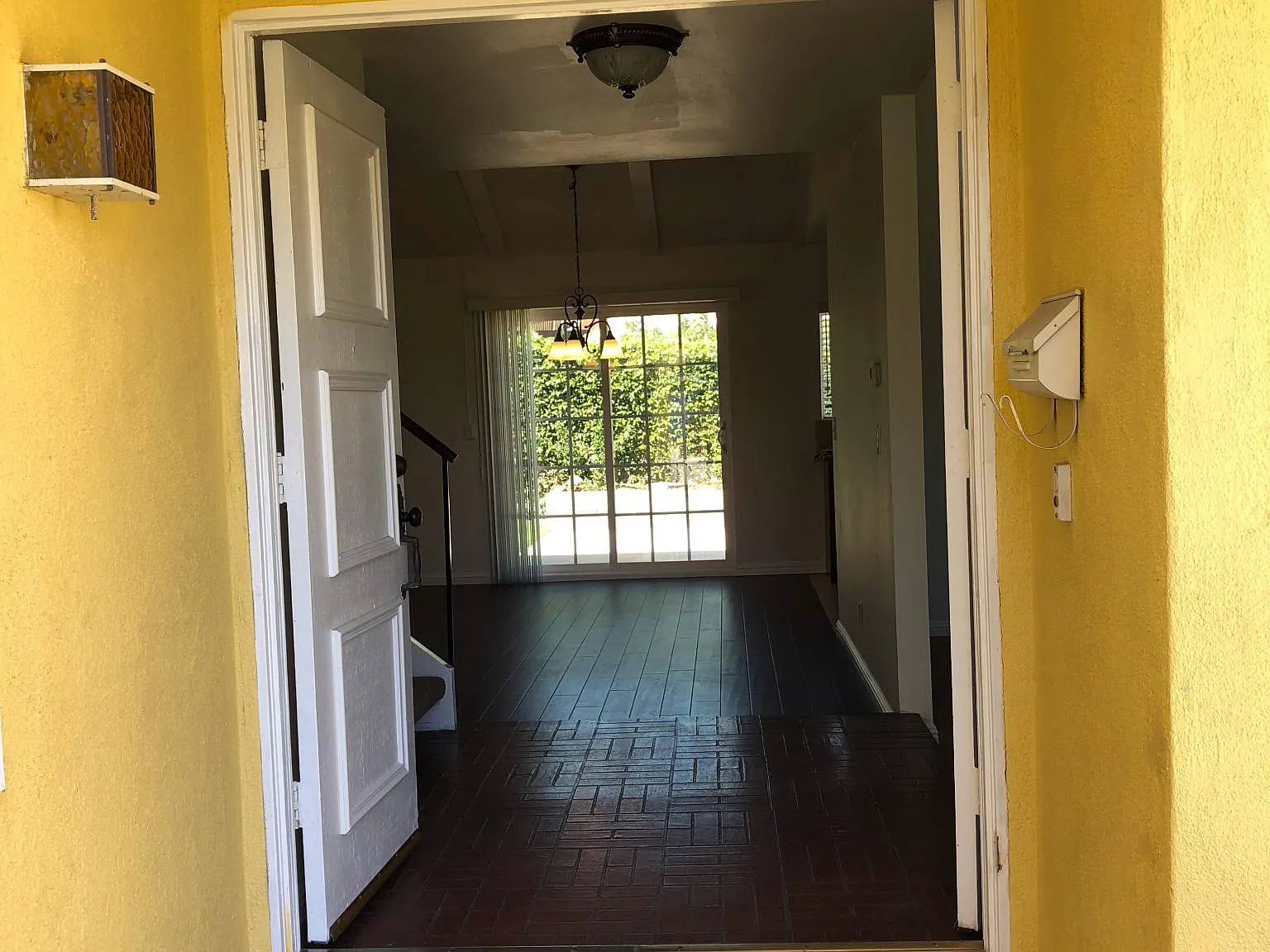 5231 Glenwood Cir — Photo 2