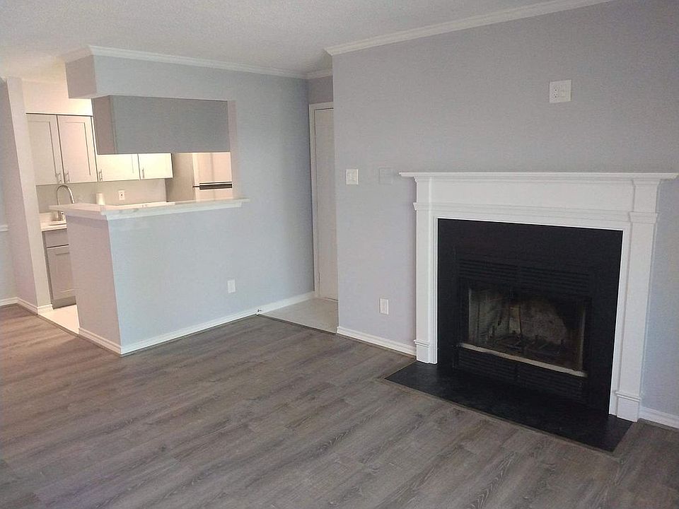 1st image of 1533 Lincoln Way APT 201