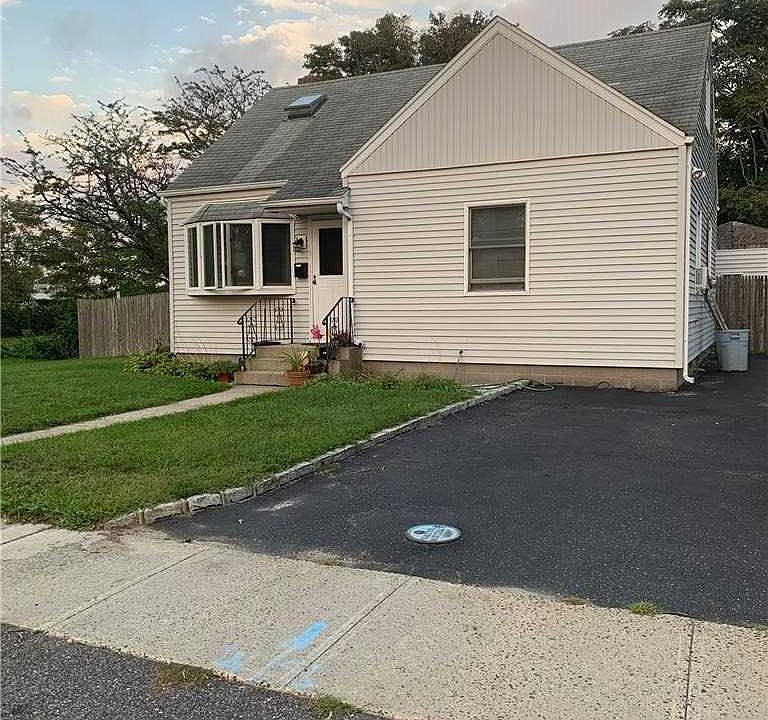 1st image of 371 River Ave