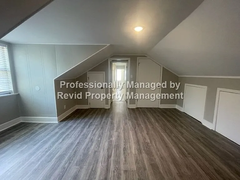 3523 Barwood Cir. — Photo 32