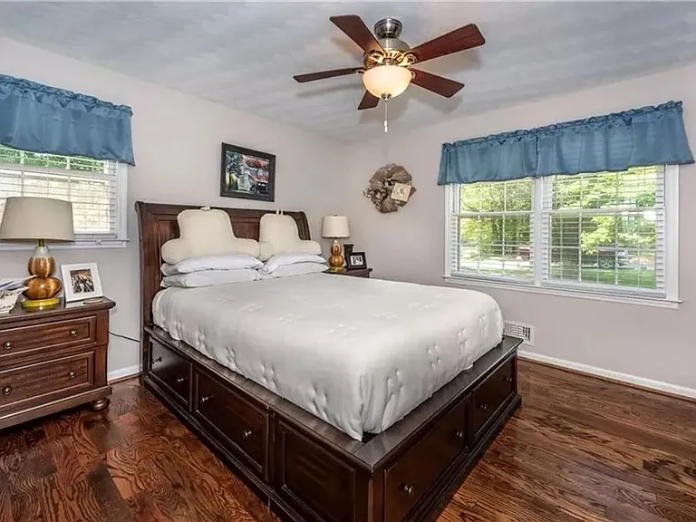 2347 Morgan Rd — Photo 13