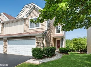 111 Locksley Dr, Streamwood, IL