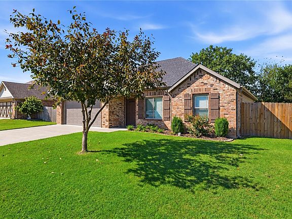 2nd image of 1260 Sebastian Ln