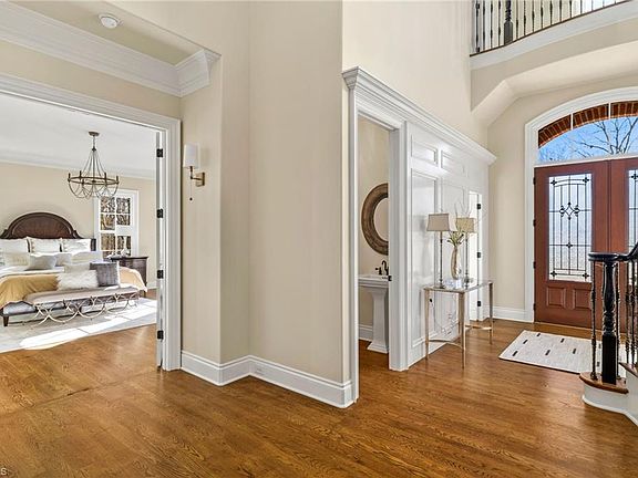 4th image of 429 Wesley Park Dr