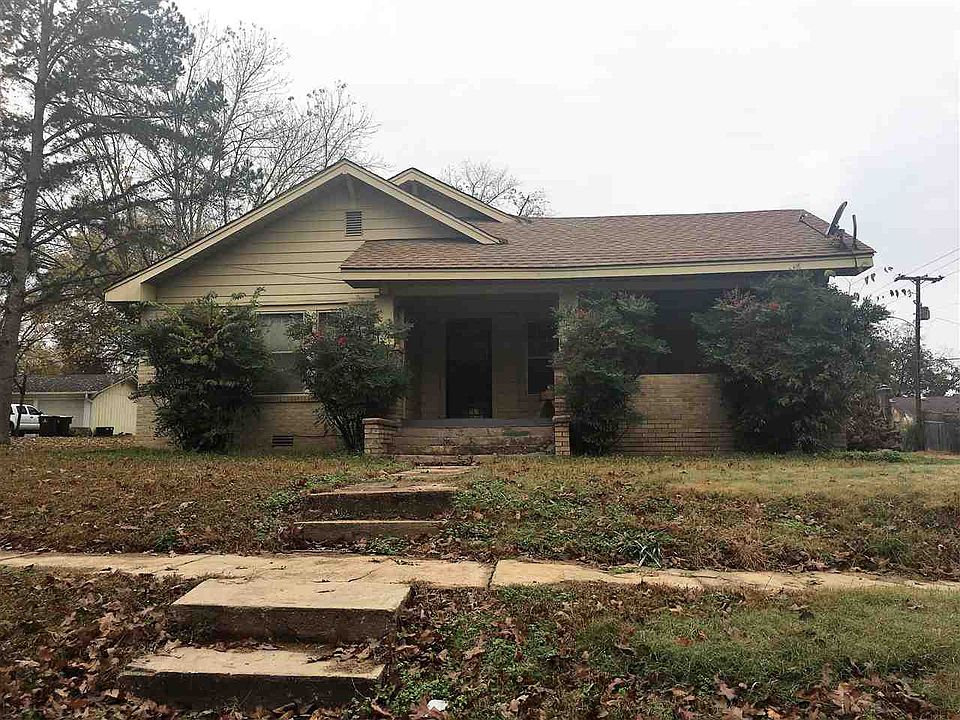 1st image of 817 N Oak St