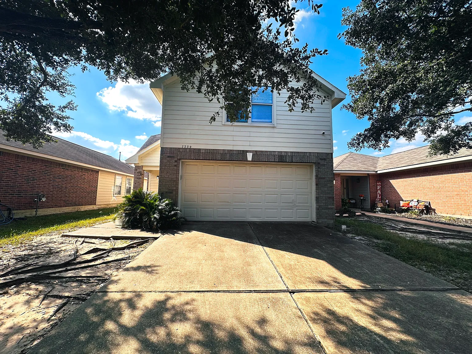 3 bed, 2115 sqft, $1,970 — Photo 2