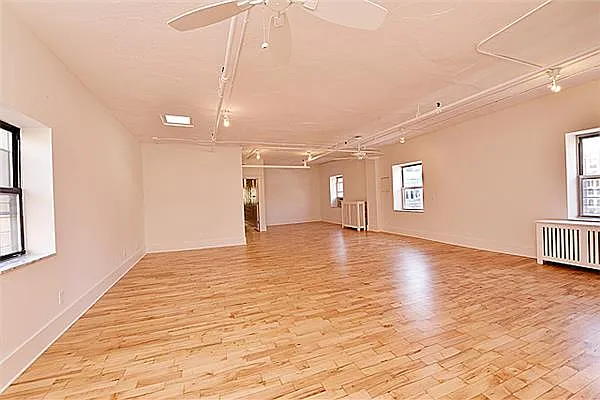 Rented by R New York | media 5