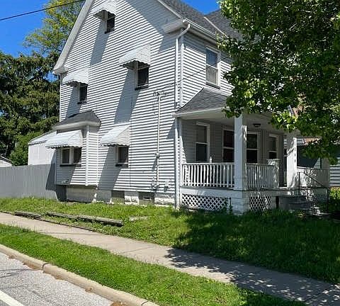 2nd image of 1544 Wyandotte Ave