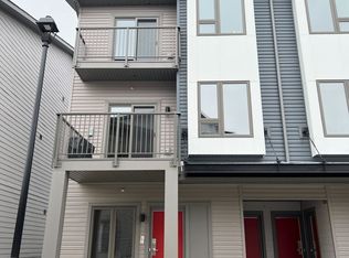 2635 William Jackson Dr #601, Pickering, ON L1X 0L4