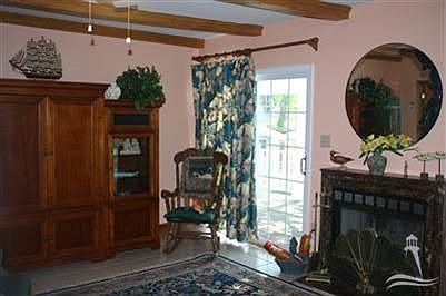 5th image of 303 W Brown St