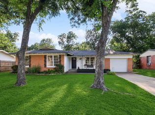 613 Norwood Dr, Hurst, TX 76053