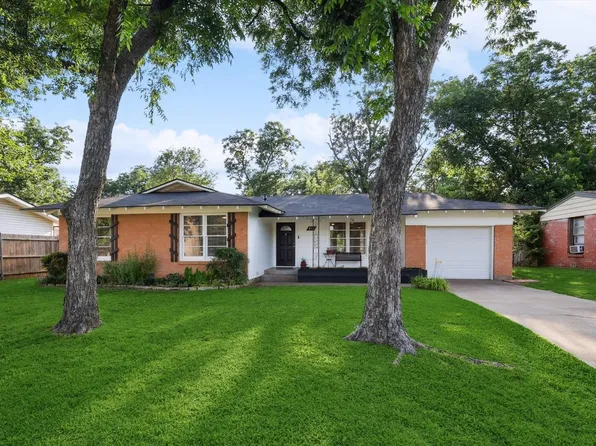 613 Norwood Dr, Hurst, TX 76053