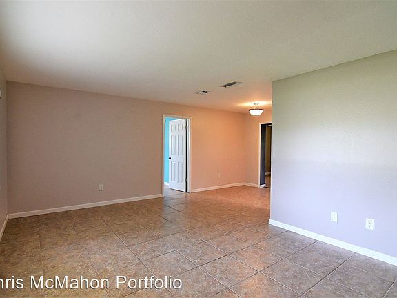 5th image of 1810 Dogwood Dr
