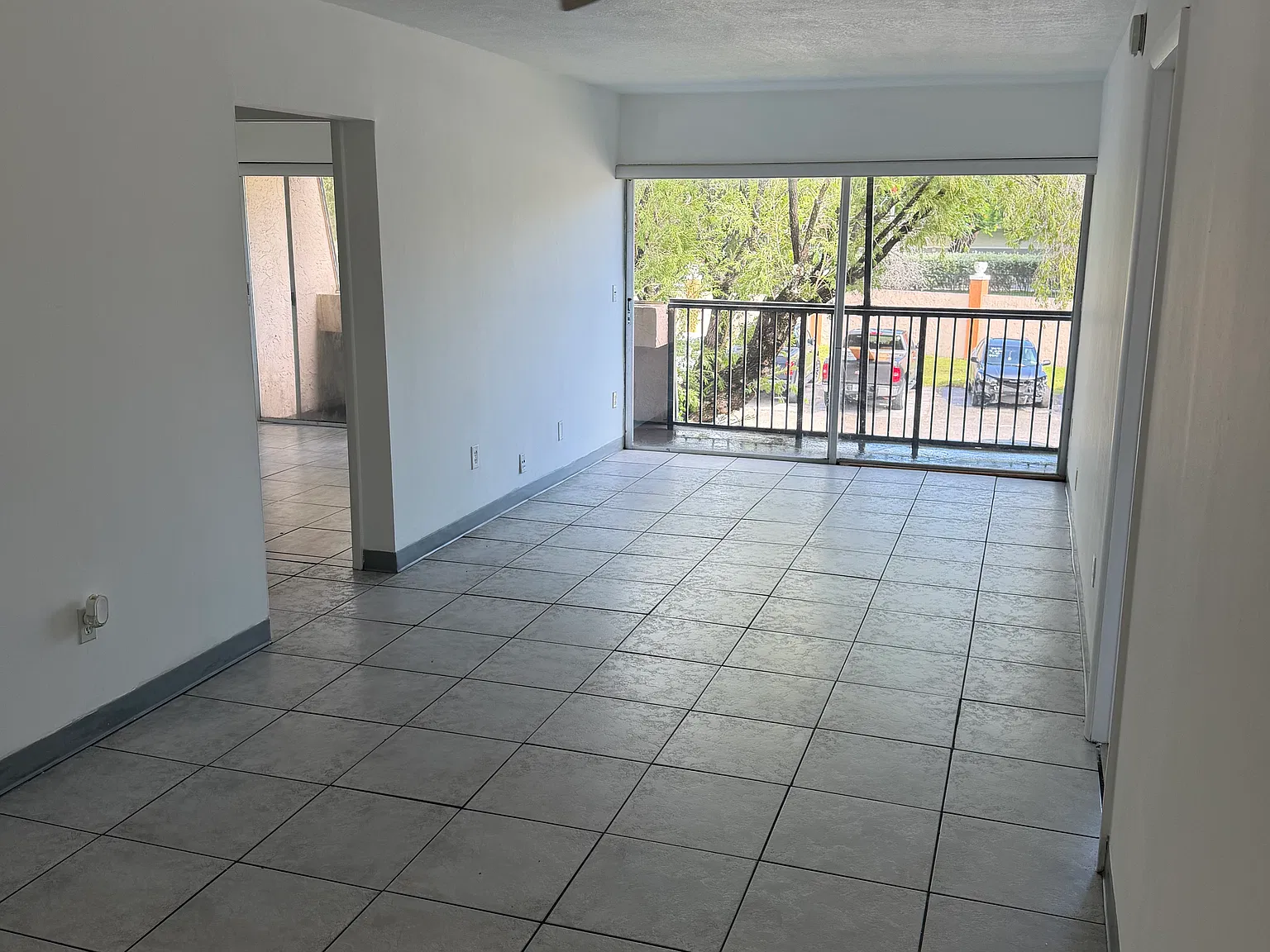 2 bed, 856 sqft, $1,700 — Photo 1