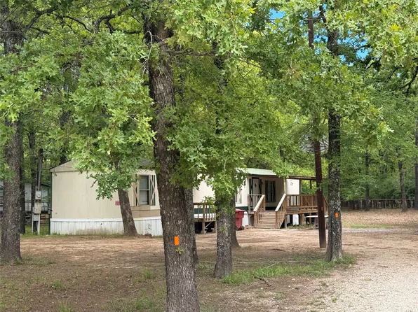 1300 Red Hawk Bay Dr, West Tawakoni, TX 75474