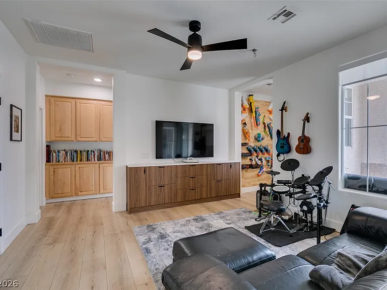 7210 Shallowford Ave — Photo 31