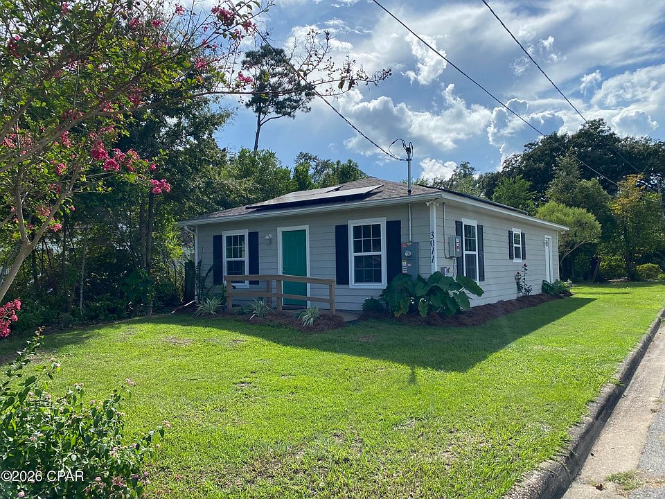 1st image of 3011 2nd St