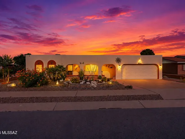 636 N Paseo Rico, Green Valley, AZ 85614