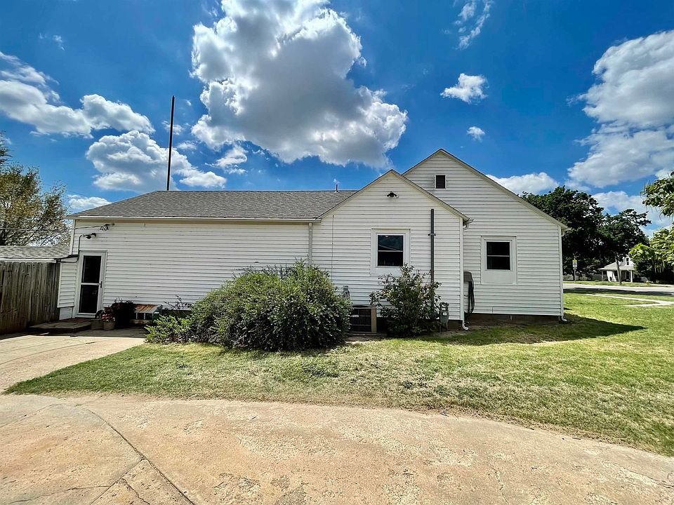 504 N Main St, Mooreland, OK 73852 MLS 20221301 Zillow