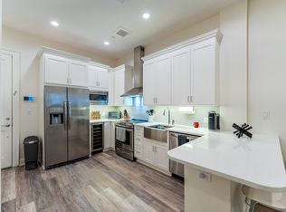 35 Broadway, Hicksville, NY 11801