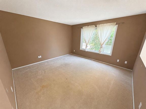 4th image of 263 N Heritage Ct W