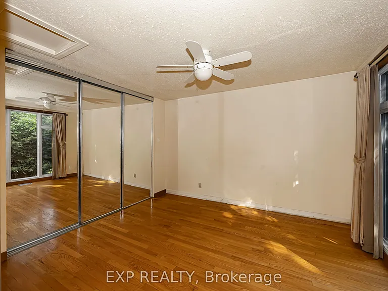 21 Southview Cres — Photo 18