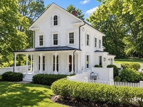 999 Bronson Road, Fairfield, CT 06824