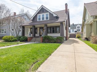 16315 Clifton Blvd, Lakewood, OH 44107