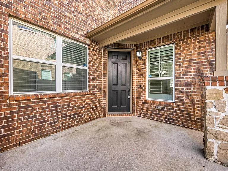 22335 Sawmill Ranch Dr — Photo 5