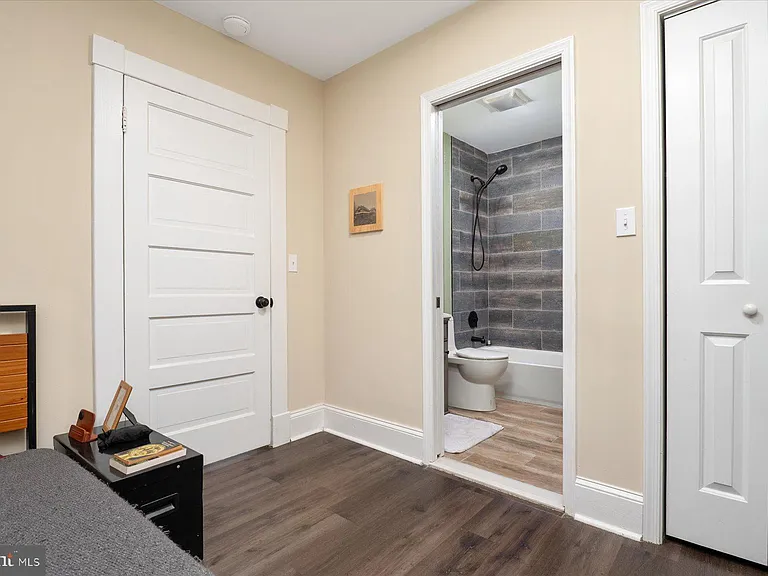104 Maple Ave #6 — Photo 10
