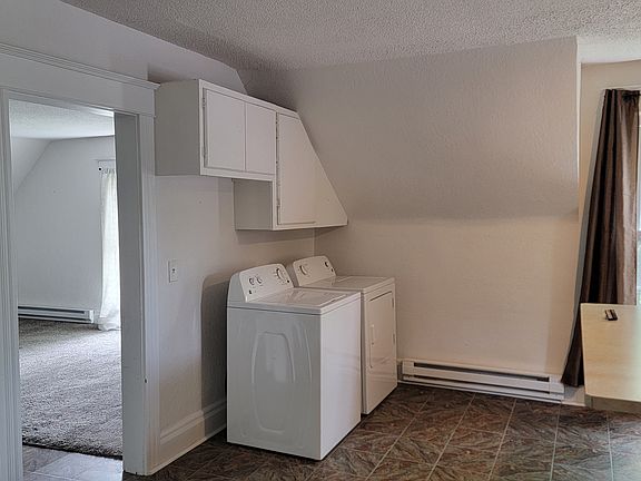 3rd image of 433 E Bremer St