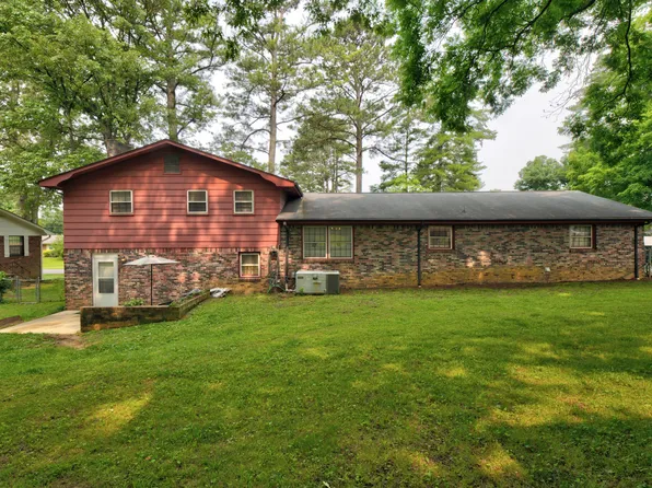 3020 Oakland Dr NW, Cleveland, TN 37312