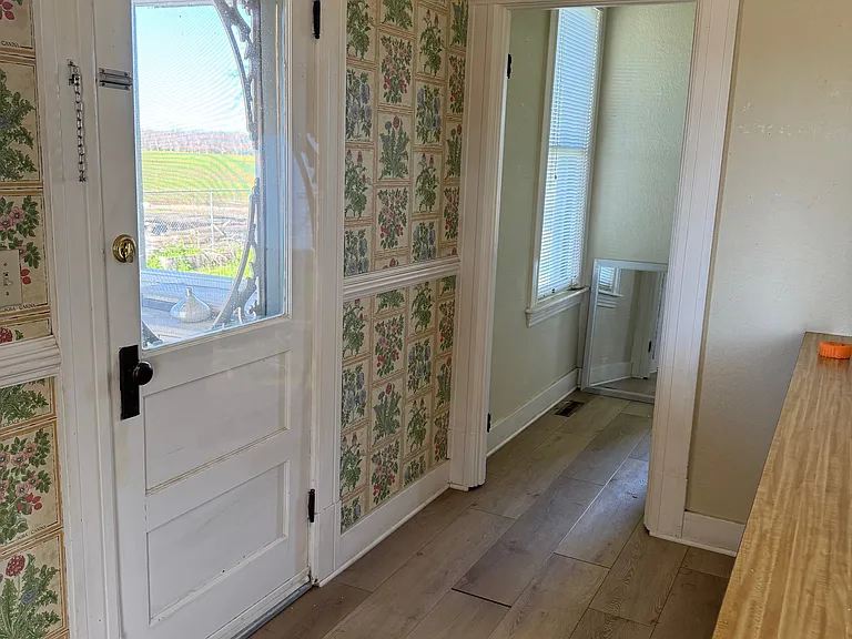 9151 Campbell Rd — Photo 36