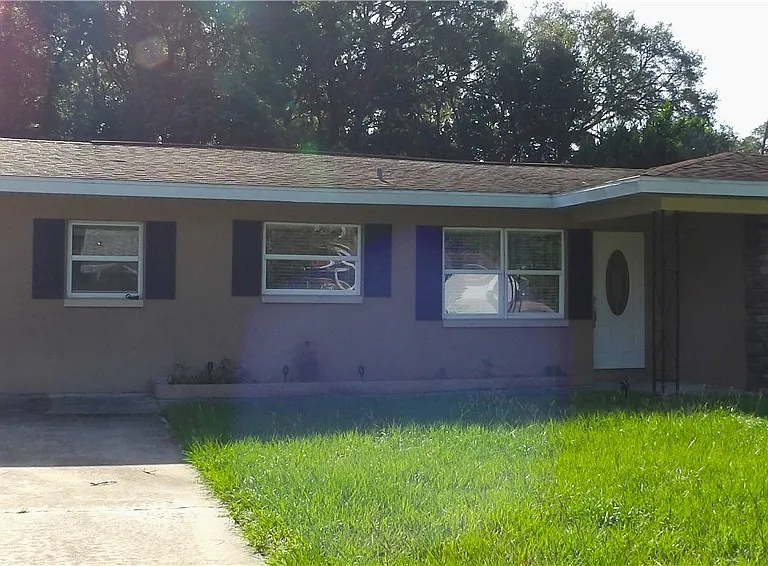 1006 Sherwood Ave — Photo 1