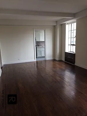 Rented by R New York | media 18