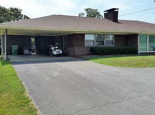 1756 Old Niles Ferry Rd, Maryville, TN 37803