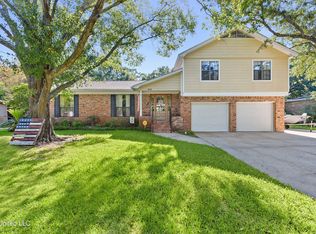 912 Sea Cove St, Pascagoula, MS 39581