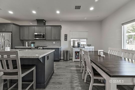 3rd image of 1212 S Downs St