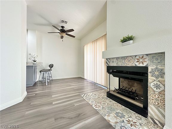 5th image of 1657 Britannia Ave
