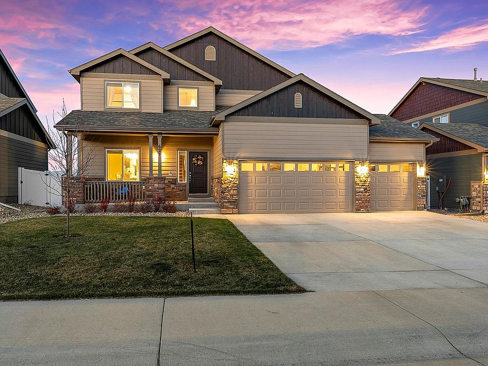 1st image of 627 Vermilion Peak Dr